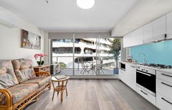 204/2 Willis Lane, Hampton, Vic 3188