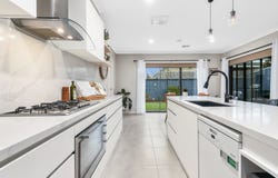 14 Wheelwright Street, Clyde North, Vic 3978