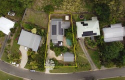 16 Grace Avenue, Cannonvale, Qld 4802