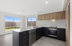 16 Derwent Street, South Ripley, Qld 4306