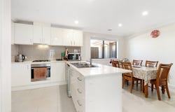 32 Brookfields Mews, Lavington, NSW 2641