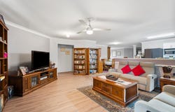 188 Bestmann Road East, Sandstone Point, Qld 4511