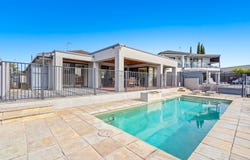 4 Kookaburra Court, Sorrento, Qld 4217