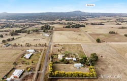 99 School Lane, Cambrian Hill, Vic 3352