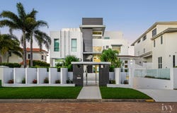 54 Knightsbridge Parade East, Sovereign Islands, Qld 4216
