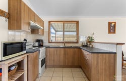 21 Cairns Crescent, Riverton, SA 5412