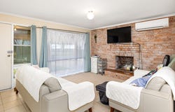 70 Elizabeth Avenue, Forest Hill, NSW 2651