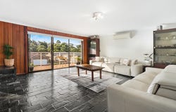 18 Tea Tree Place, Kirrawee, NSW 2232