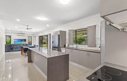 32 Parker Road, Cannonvale, Qld 4802