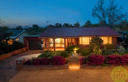 4 Cazaly Close, Holt, ACT 2615