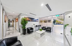 2/2728 Logan Road, Eight Mile Plains, Qld 4113