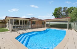 10 Grevillea Crescent, Lake Albert, NSW 2650