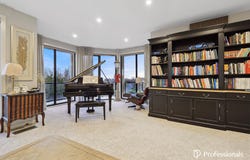 9 Rennat Court, Berwick, Vic 3806