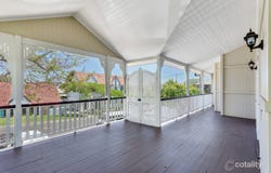 5/4 Rees Avenue, Clayfield, Qld 4011