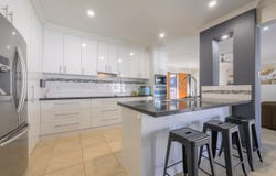 18 Clarendon Street, Clinton, Qld 4680