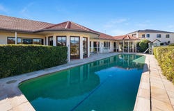 33 Meadowlake Drive, Carrara, Qld 4211