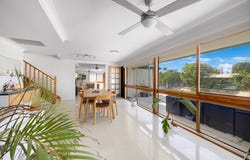 10 Summerland Key, Broadbeach Waters, Qld 4218