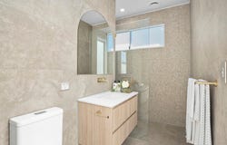 1 & 2/27 Ferguson Avenue, Labrador, Qld 4215