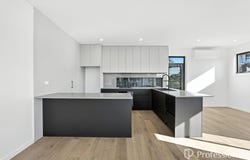 8 Felling Street, Box Hill, NSW 2765