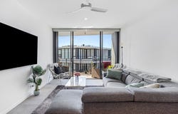 1813/6-8 Sickle Avenue, Hope Island, Qld 4212