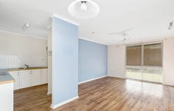 2/261 Civic Parade, Altona, Vic 3018