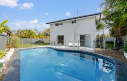 5 Spindle Street, Palm Beach, Qld 4221