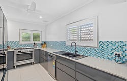 12 Hymes Street, Kanimbla, Qld 4870