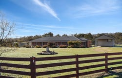 152 Sunrise Crescent, Lockwood South, Vic 3551