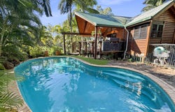 53 Thomas Rd, Devereux Creek, Qld 4753