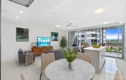 807/378 Marine Parade, Labrador, Qld 4215