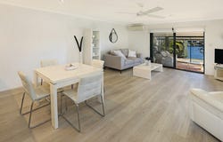 210/4 MELODY Court, Warana, Qld 4575