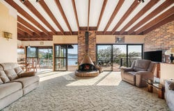 10 Hardys Bay Pde, Killcare, NSW 2257