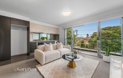 10/2 Dunoon Street, Murrumbeena, Vic 3163