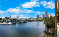 30/18 Remembrance Drive, Surfers Paradise, Qld 4217
