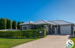 11 York Crescent, Belmont North, NSW 2280