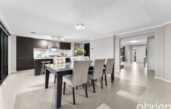 44 Von Nida Drive, Cranbourne North, Vic 3977