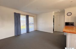 2/74 Medeas Cove Esplanade, St Helens, Tas 7216