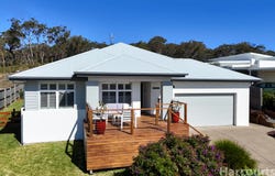 17 Rosedale Avenue, South West Rocks, NSW 2431