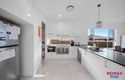 10 Lockyer Street, Spring Mountain, Qld 4300