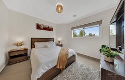 1/33 Springleaf Road, Tarneit, Vic 3029