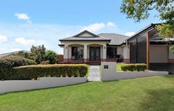 12 Capella Place, Bridgeman Downs, Qld 4035