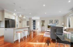 2/8 Canara Street, Doncaster East, Vic 3109