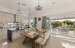 24 Birkenhead Place, Carindale, Qld 4152