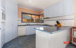 11 Chelsea Square, Inverloch, Vic 3996