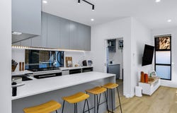 2/4 Arnold Avenue, Heidelberg Heights, Vic 3081