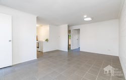 3/7 Cleopatra Street, Kingston, Qld 4114