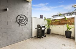 111/122 Ormond Road, Elwood, Vic 3184