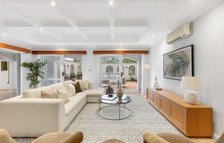 19 Milburn Place, St Ives, NSW 2075
