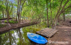 98 McIntosh Creek Road, Jones Hill, Qld 4570