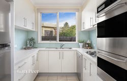 2/13 Linlithgow Avenue, Caulfield North, Vic 3161